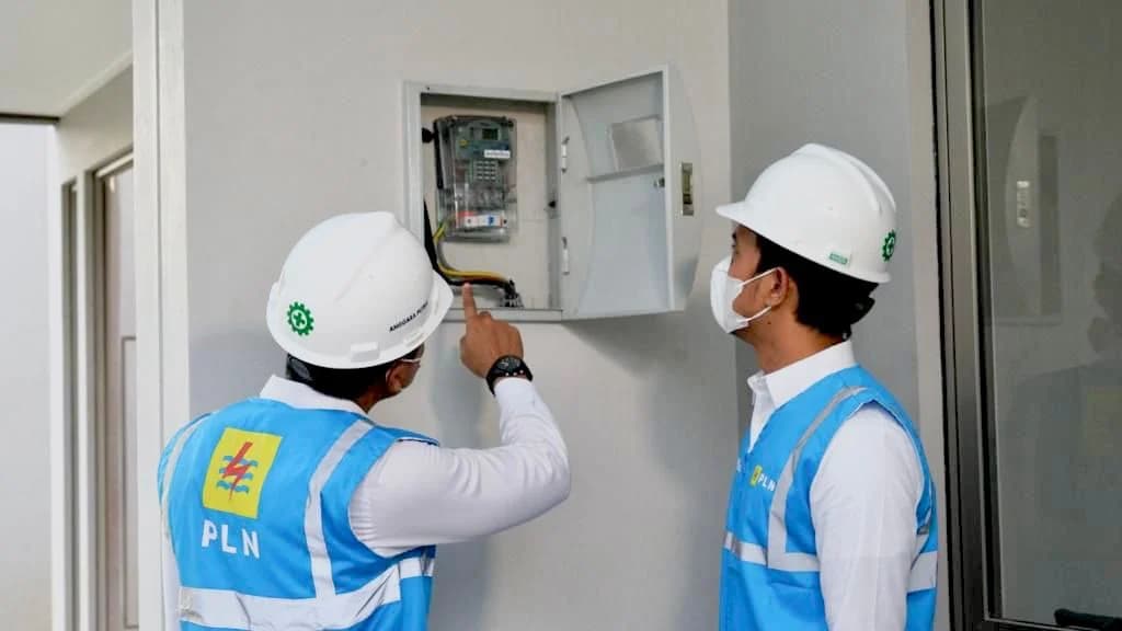 Sekjen ESDM Ahmad Erani Yustika Ditunjuk Jadi Komisaris PLN Sekjen ESDM Ahmad Erani Yustika Ditunjuk Jadi Komisaris PLN