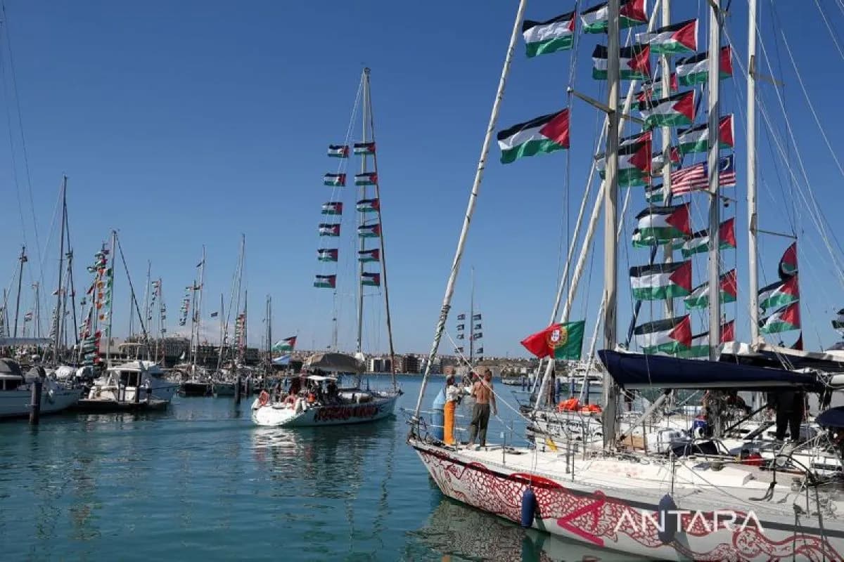 Kapal-kapal yang mengikuti "Global Sumud Flotilla 2026 Spring Mission" berangkat dari marina di Augusta, Pulau Sisilia, Italia, 26 April 2026. Kapal-kapal yang mengikuti "Global Sumud Flotilla 2026 Spring Mission" berangkat dari marina di Augusta, Pulau Sisilia, Italia, 26 April 2026.