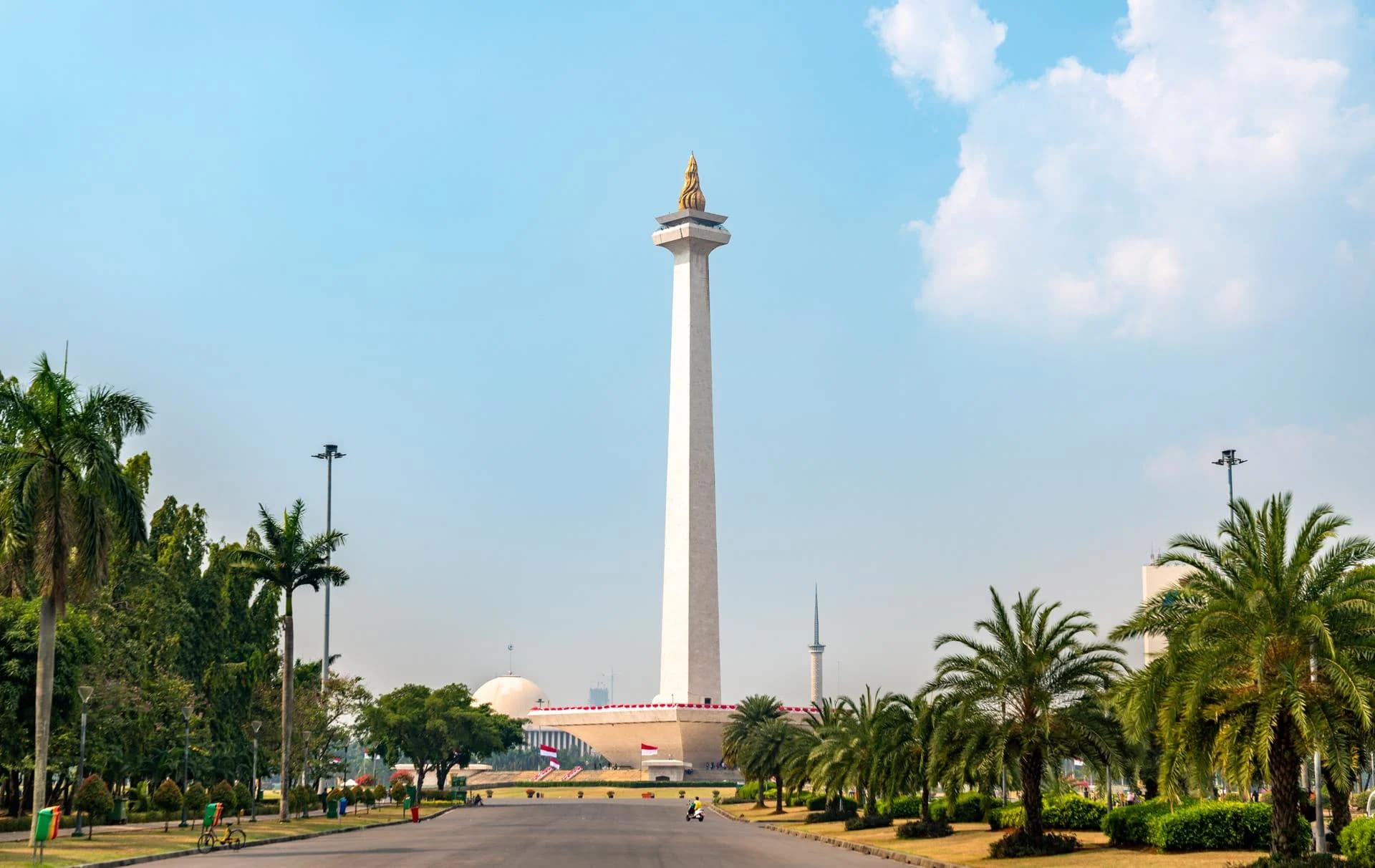 Monumen Nasional di Jakarta Pusat. Monumen Nasional di Jakarta Pusat.