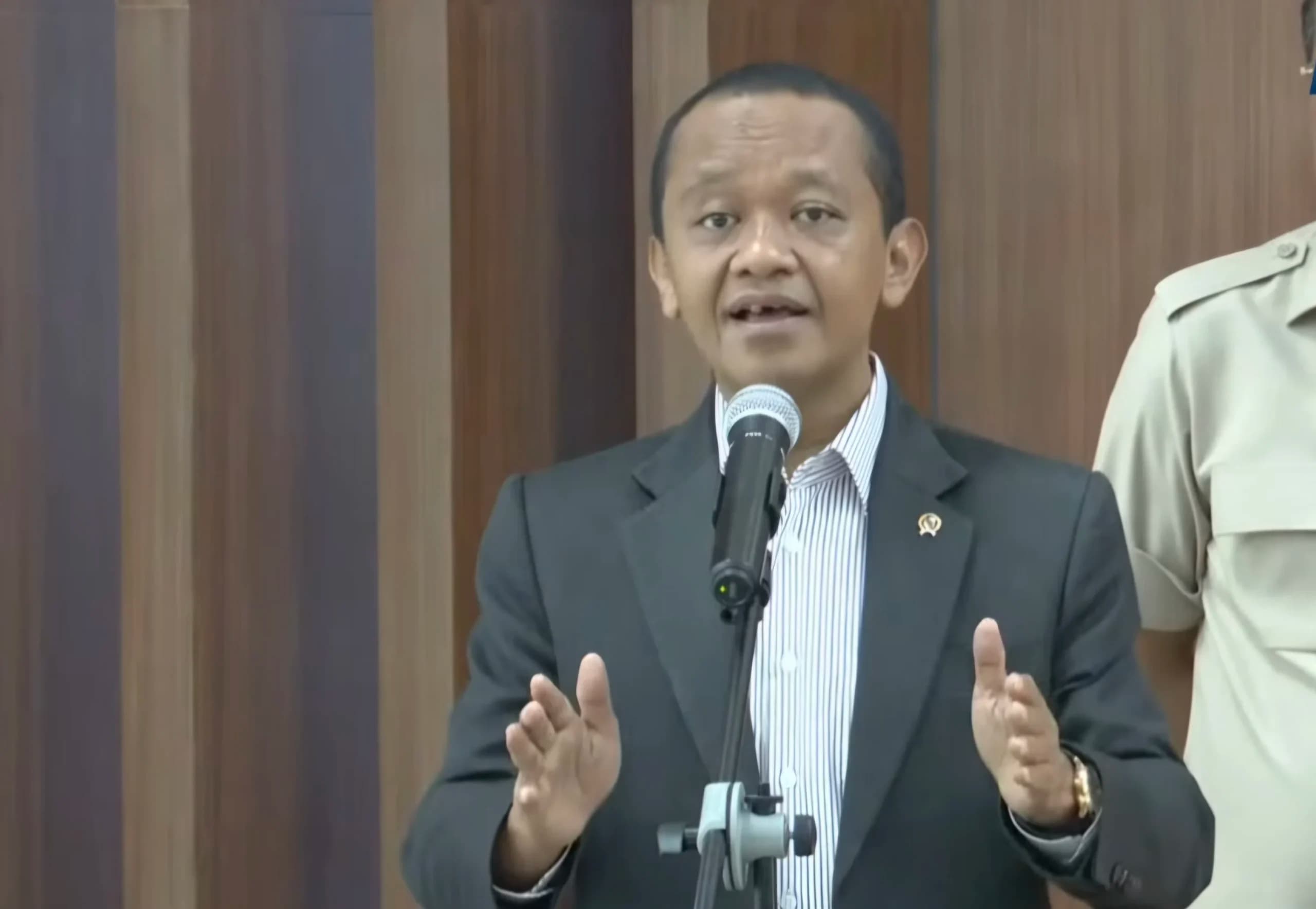 Menteri ESDM, Bahlil Lahadalia di DPR RI. (Sumber: Owrite/Rika Pangesti) Menteri ESDM, Bahlil Lahadalia di DPR RI. (Sumber: Owrite/Rika Pangesti)