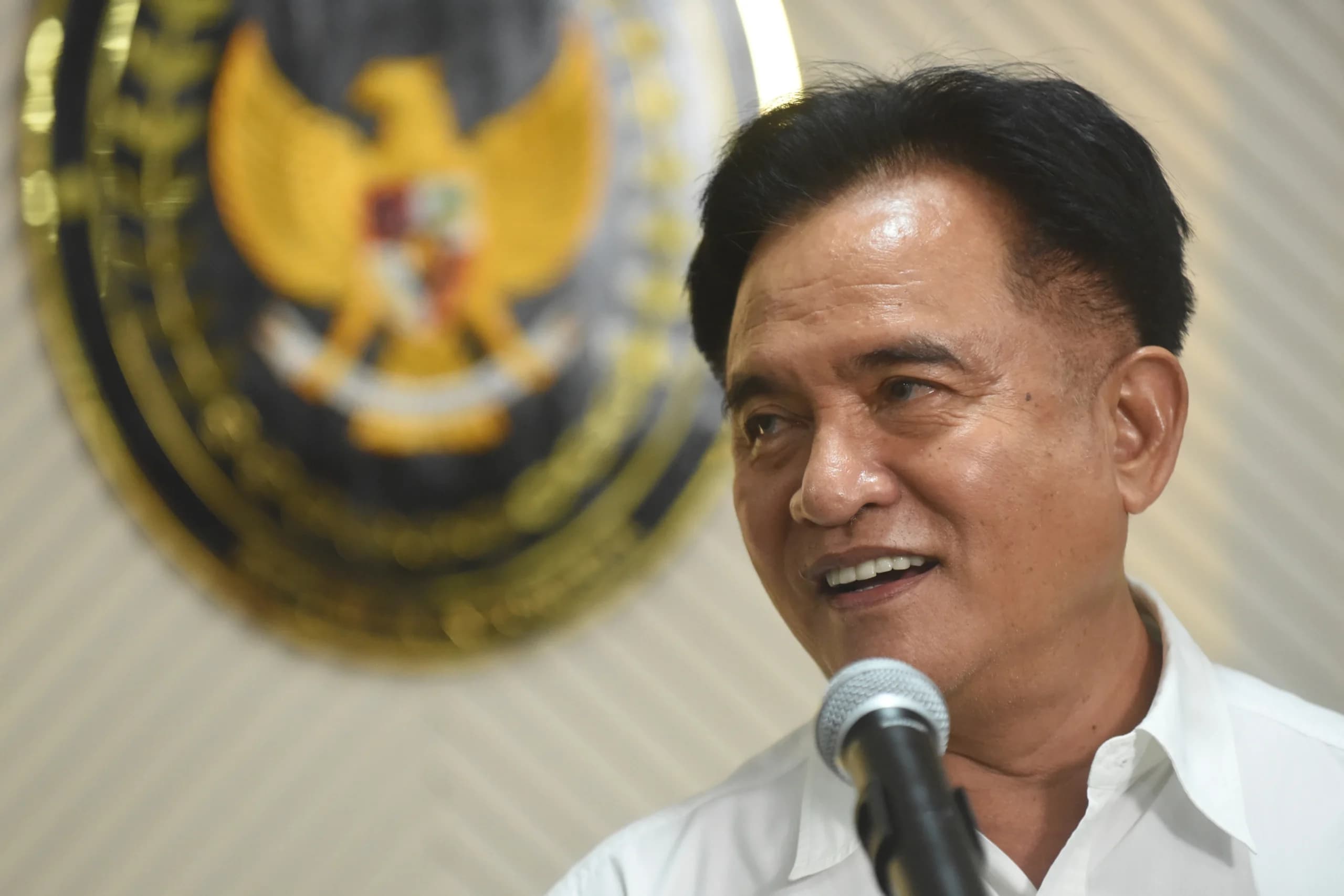 Menko Kumham Imipas Yusril Ihza Mahendra menyampaikan keterangan terkait deportasi warga negara Palestina di Kantor Kemenko Kumham Imipas, Jakarta Menko Kumham Imipas Yusril Ihza Mahendra menyampaikan keterangan terkait deportasi warga negara Palestina di Kantor Kemenko Kumham Imipas, Jakarta