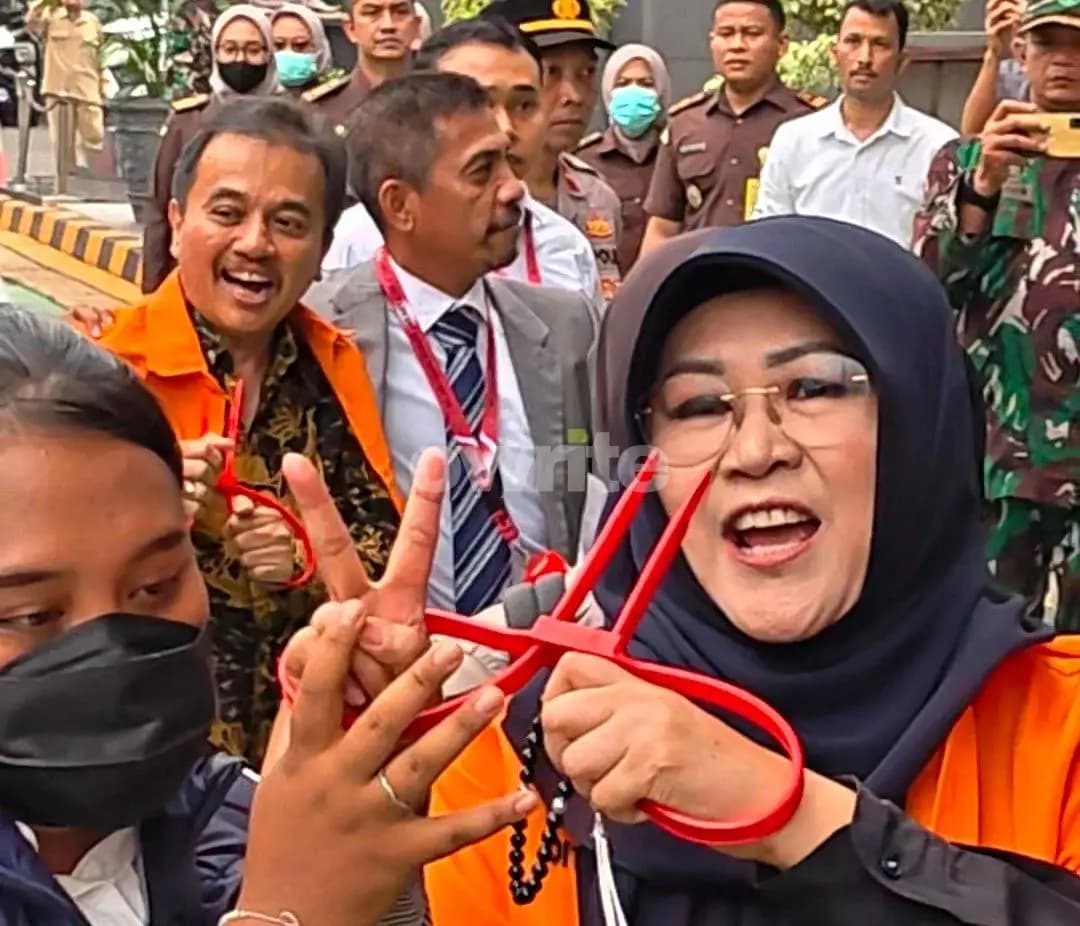 Roy Suryo dan dr. Tifa dilimpahkan kepada Kejari Jaksel dari Rutan Polda Metro Jaya, Senin, 22 Juni 2026. Roy Suryo dan dr. Tifa dilimpahkan kepada Kejari Jaksel dari Rutan Polda Metro Jaya, Senin, 22 Juni 2026.