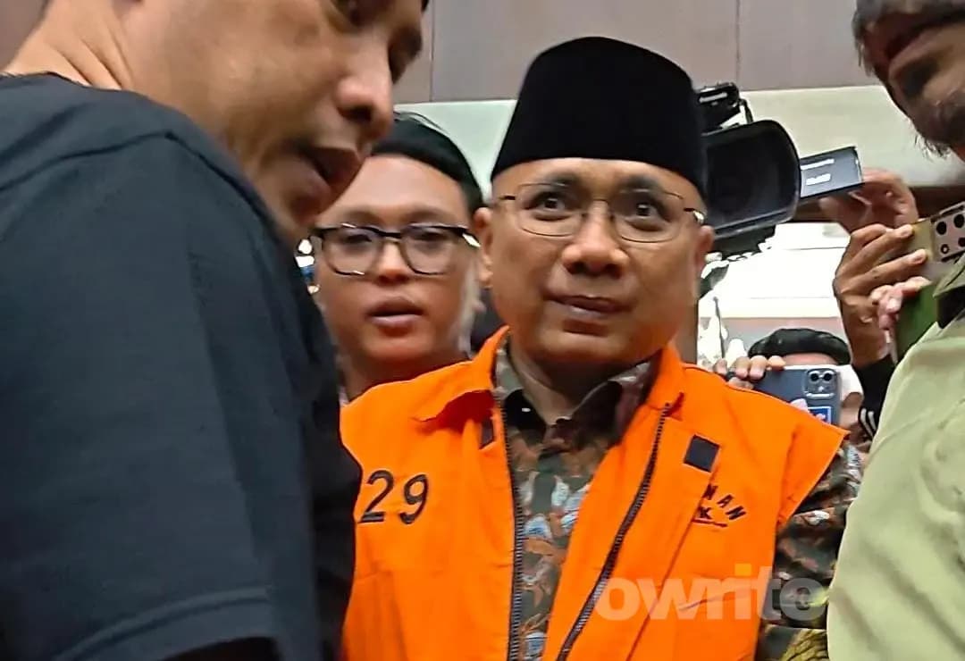 Eks Menag Yaqut Cholil Qoumas jelang sidang perdana di PN Tipikor Jakarta Selatan, 11 Agustus 2026. Eks Menag Yaqut Cholil Qoumas jelang sidang perdana di PN Tipikor Jakarta Selatan, 11 Agustus 2026.