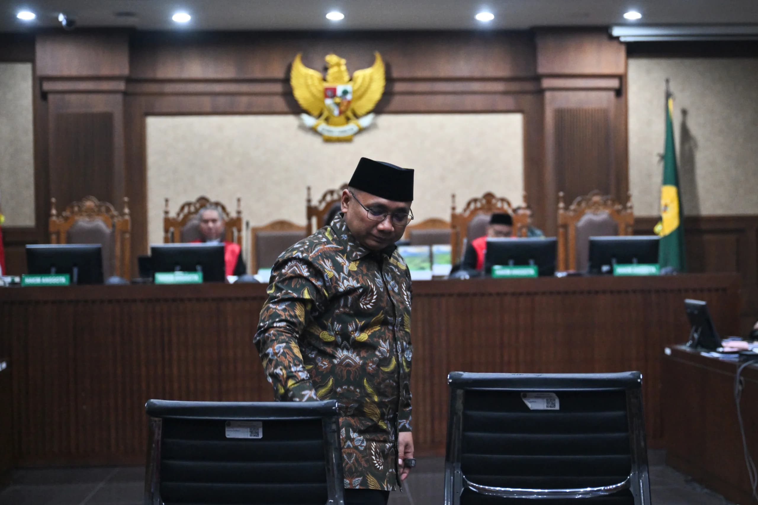 Terdakwa kasus dugaan korupsi kuota haji Yaqut Cholil Qoumas bersiap untuk menjalani sidang pembacaan dakwaan di Pengadilan Tipikor, Jakarta, Selasa (11/8/2026). Terdakwa kasus dugaan korupsi kuota haji Yaqut Cholil Qoumas bersiap untuk menjalani sidang pembacaan dakwaan di Pengadilan Tipikor, Jakarta, Selasa (11/8/2026).