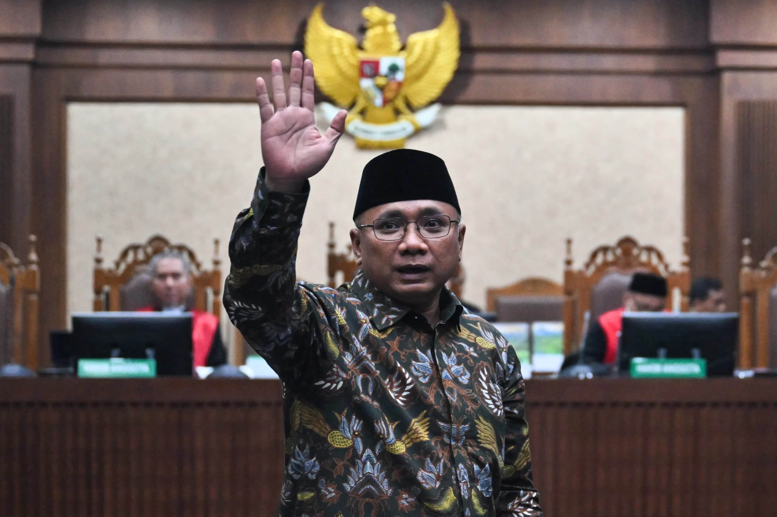 Jaksa Ungkap Skenario Yaqut: Siapkan ‘Pelicin’ 1 Juta Dolar AS Demi Intervensi Pansus Haji Jaksa Ungkap Skenario Yaqut: Siapkan ‘Pelicin’ 1 Juta Dolar AS Demi Intervensi Pansus Haji