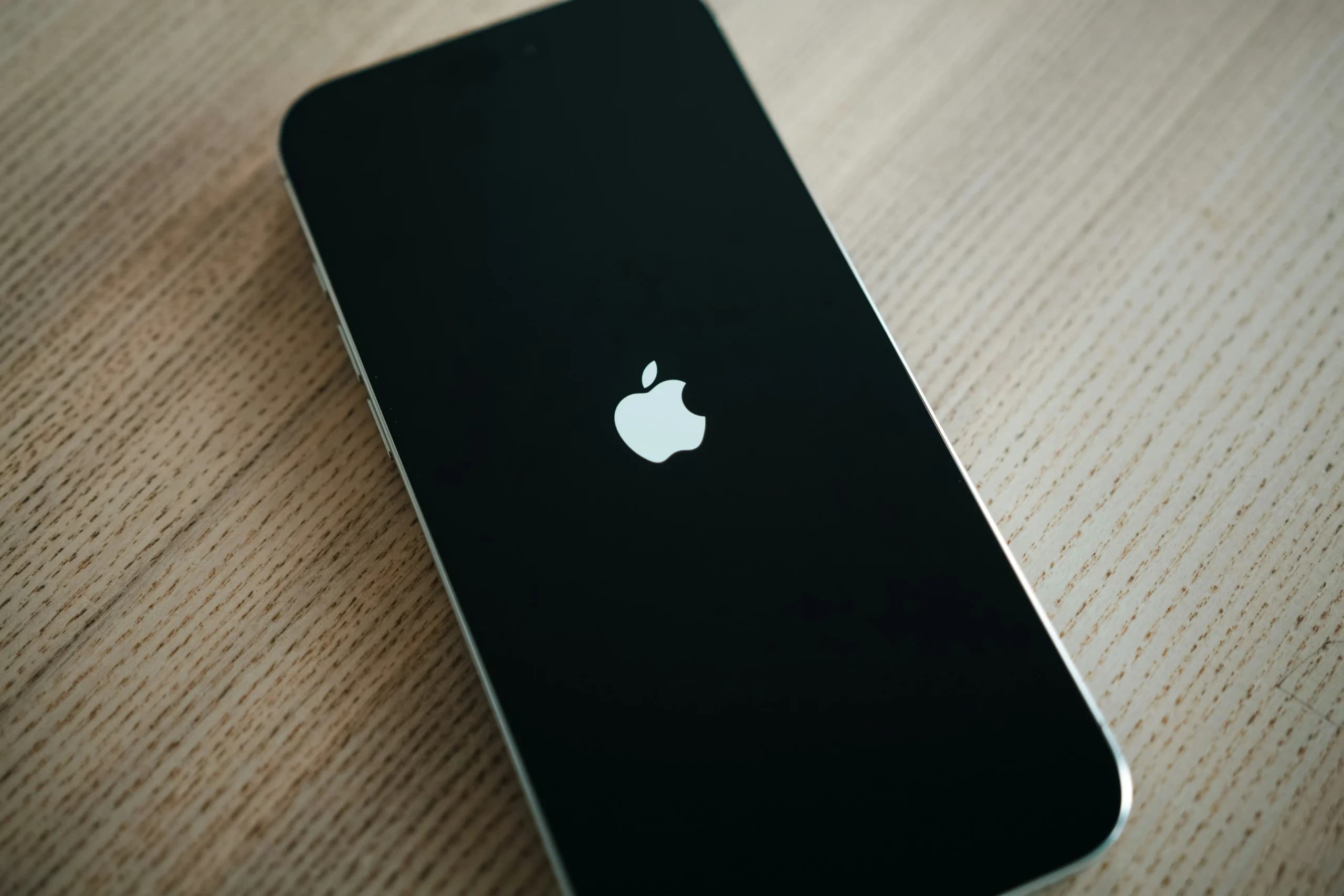 iPhone (Foto: Unsplash/Sam Grozyan) iPhone (Foto: Unsplash/Sam Grozyan)