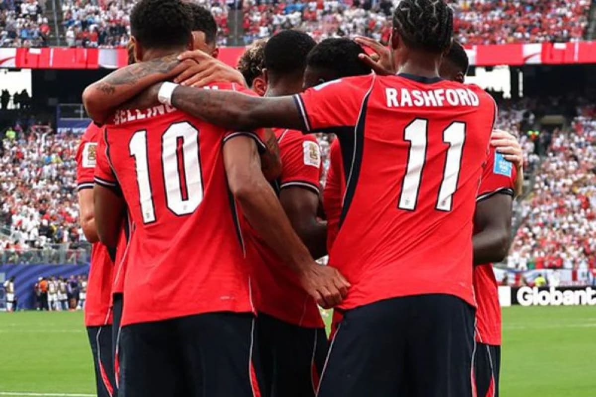 Para pemain timnas Inggris berselebrasi saat tercipta gol dalam sebuah laga (X/England) Para pemain timnas Inggris berselebrasi saat tercipta gol dalam sebuah laga (X/England)